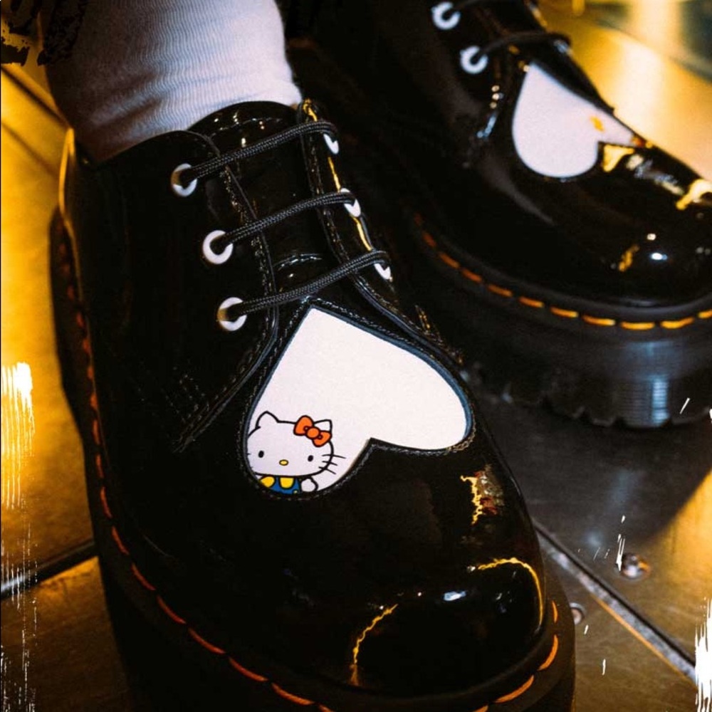Dr Martens x Hello Kitty